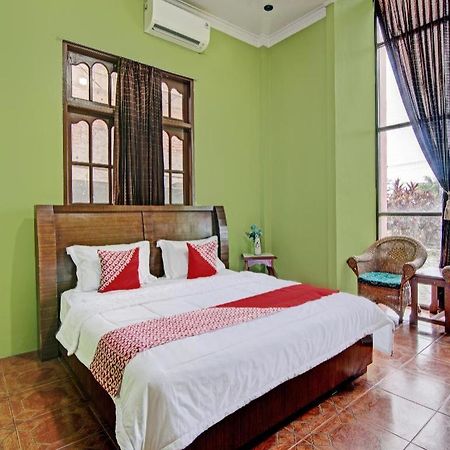 Ujunbatu Oyo 92551 Netra Hotel מראה חיצוני תמונה