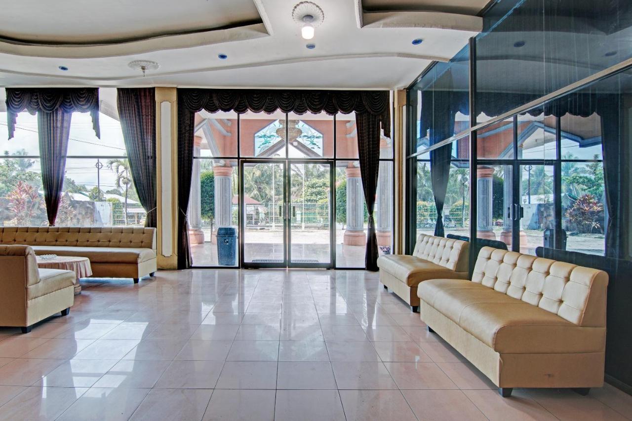 Ujunbatu Oyo 92551 Netra Hotel מראה חיצוני תמונה